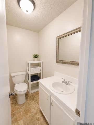 1022 N Janice Ave, Gonzales, LA 70737