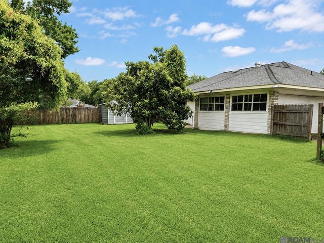 1022 N Janice Ave, Gonzales, LA 70737