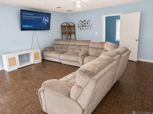 1022 N Janice Ave, Gonzales, LA 70737