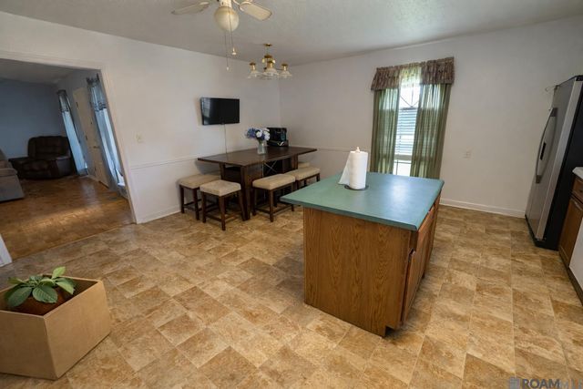 1022 N Janice Ave, Gonzales, LA 70737