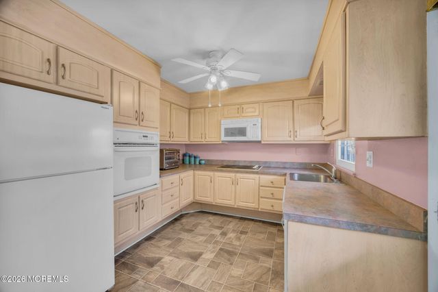 617C Huntington Drive, Lakewood, NJ 08701