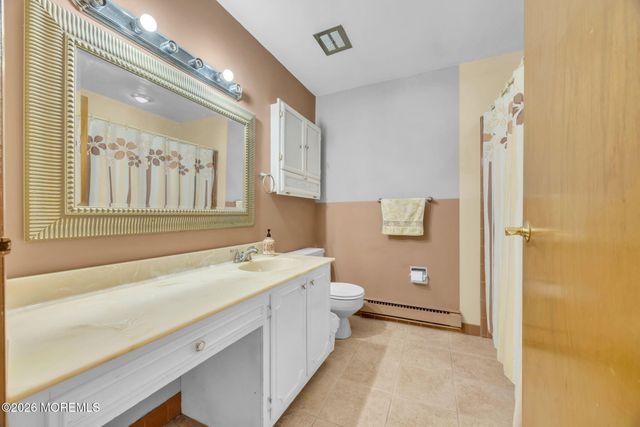 617C Huntington Drive, Lakewood, NJ 08701