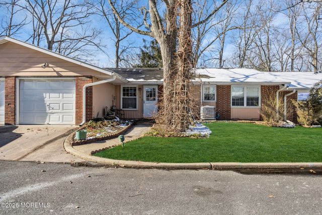 617C Huntington Drive, Lakewood, NJ 08701