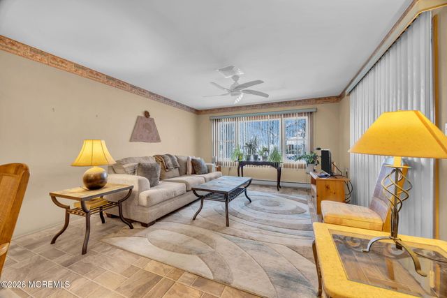 617C Huntington Drive, Lakewood, NJ 08701