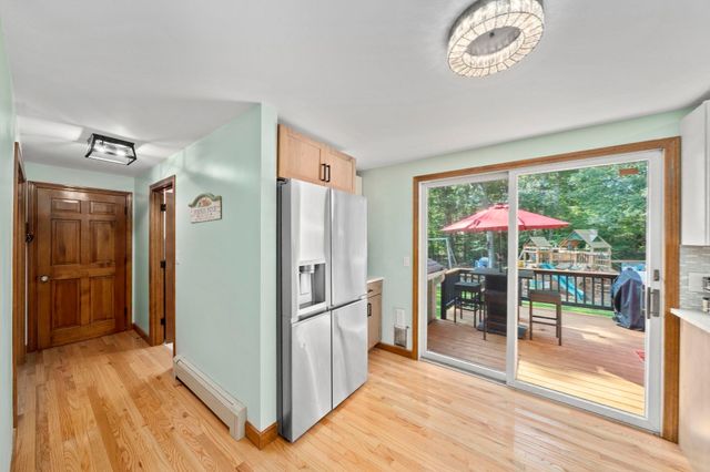 210 Boxwood Ln, Bridgewater, MA 02324