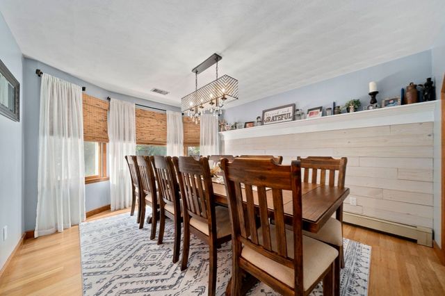 210 Boxwood Ln, Bridgewater, MA 02324