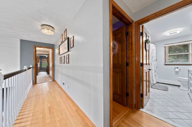 210 Boxwood Ln, Bridgewater, MA 02324