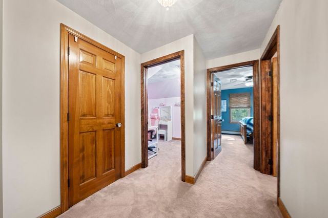 210 Boxwood Ln, Bridgewater, MA 02324
