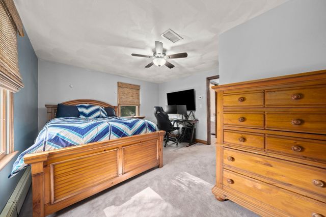 210 Boxwood Ln, Bridgewater, MA 02324