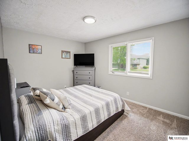 2611 S 75th Street, Lincoln, NE 68506