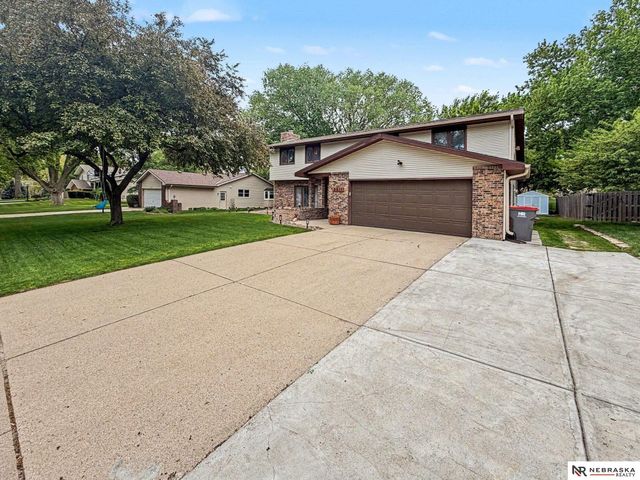 2611 S 75th Street, Lincoln, NE 68506