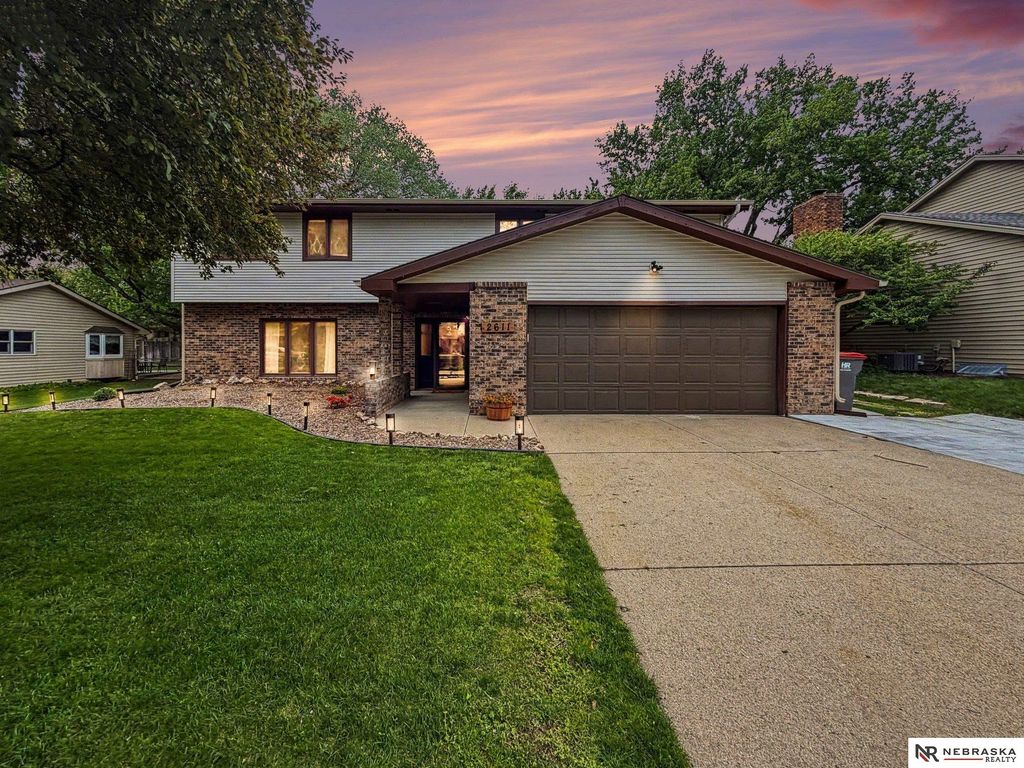 2611 S 75th Street, Lincoln, NE 68506
