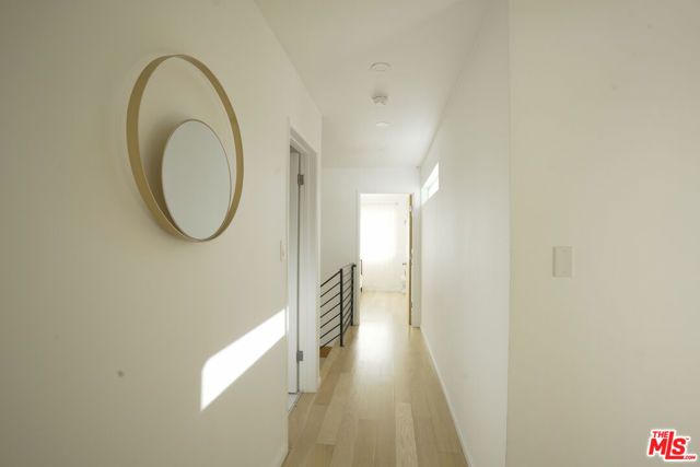 2690 Zorada Drive, Los Angeles, CA 90046