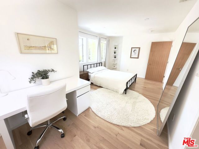 2690 Zorada Drive, Los Angeles, CA 90046