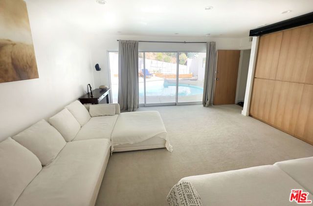 2690 Zorada Drive, Los Angeles, CA 90046