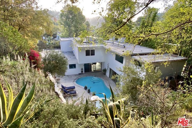 2690 Zorada Drive, Los Angeles, CA 90046