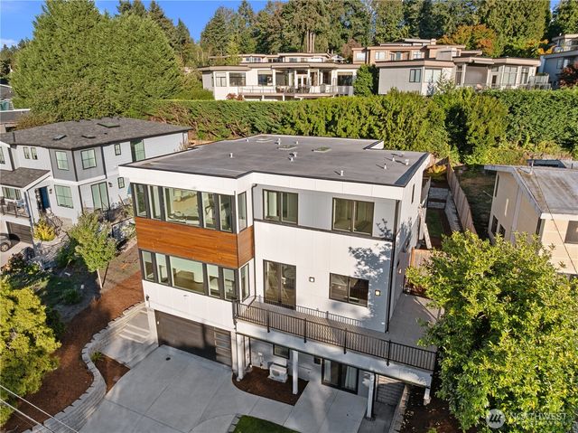 328 Slater Street S, Kirkland, WA 98033