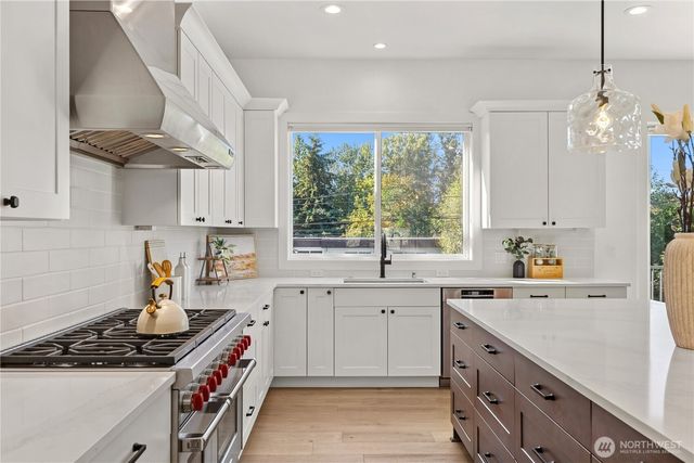 328 Slater Street S, Kirkland, WA 98033