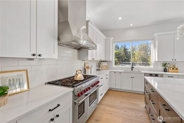 328 Slater Street S, Kirkland, WA 98033