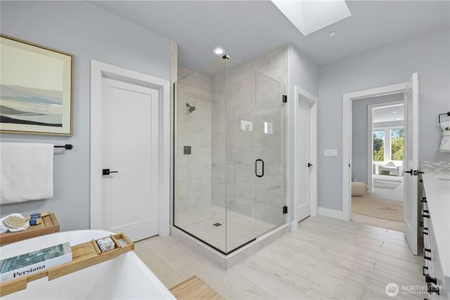 328 Slater Street S, Kirkland, WA 98033