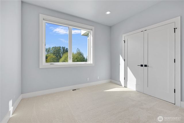328 Slater Street S, Kirkland, WA 98033