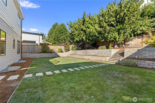 328 Slater Street S, Kirkland, WA 98033