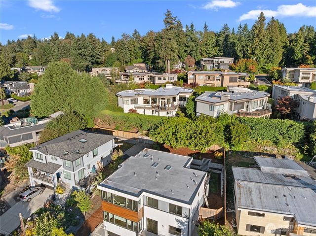 328 Slater Street S, Kirkland, WA 98033