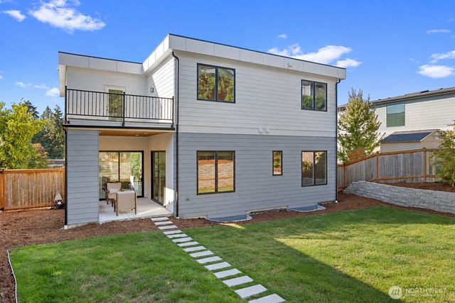 328 Slater Street S, Kirkland, WA 98033