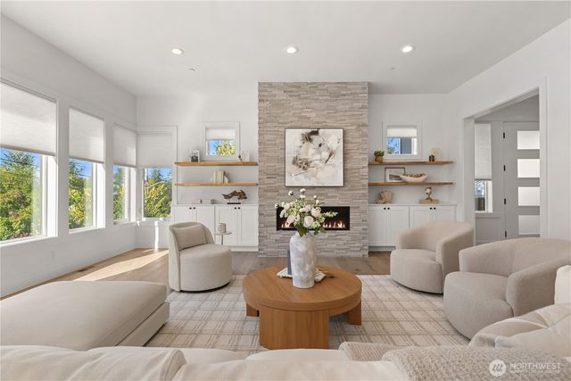 328 Slater Street S, Kirkland, WA 98033