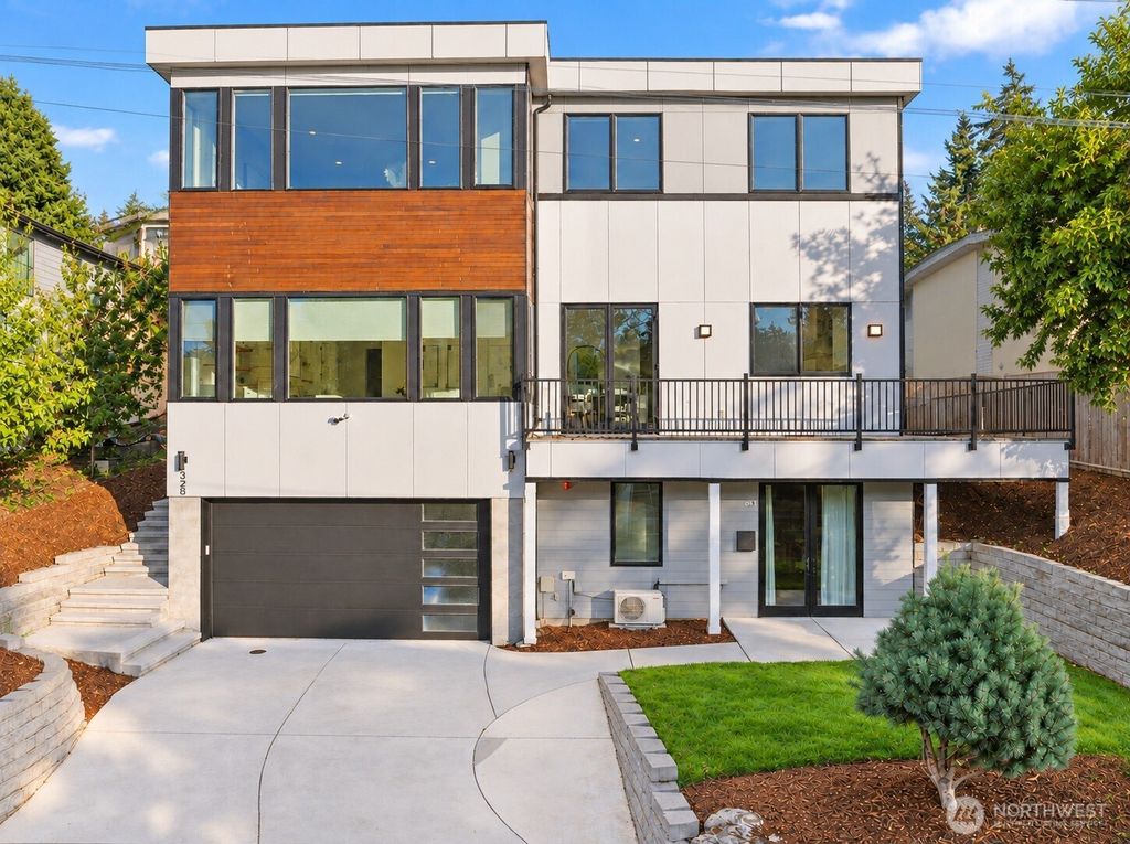 328 Slater Street S, Kirkland, WA 98033