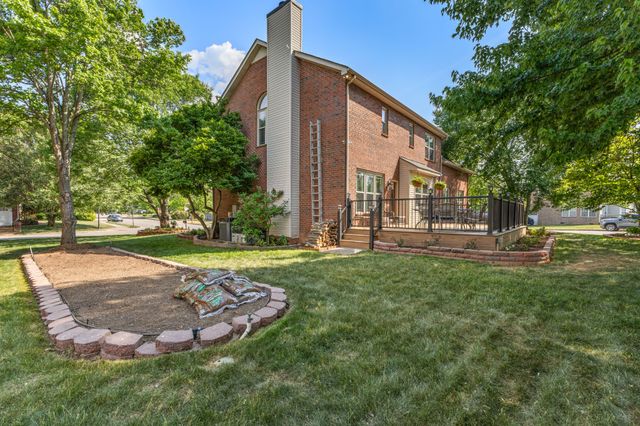 318 Logans Cir, Franklin, TN 37067