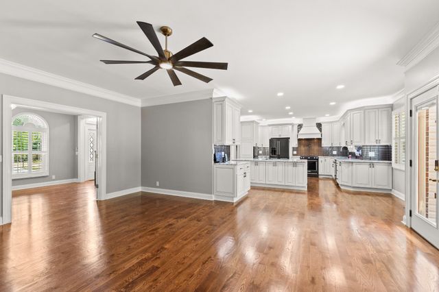 318 Logans Cir, Franklin, TN 37067