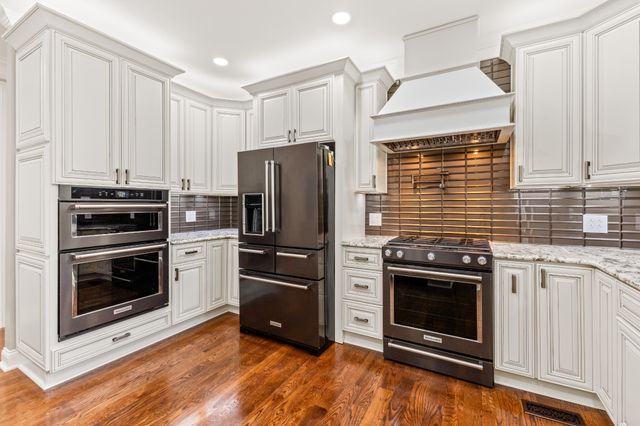 318 Logans Cir, Franklin, TN 37067