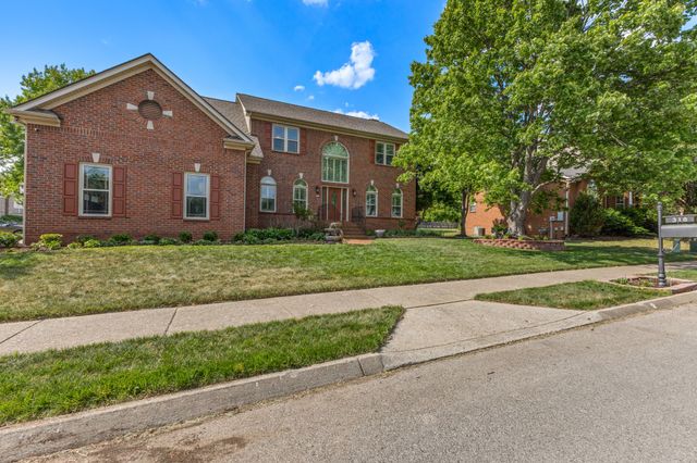 318 Logans Cir, Franklin, TN 37067