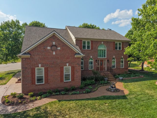 318 Logans Cir, Franklin, TN 37067