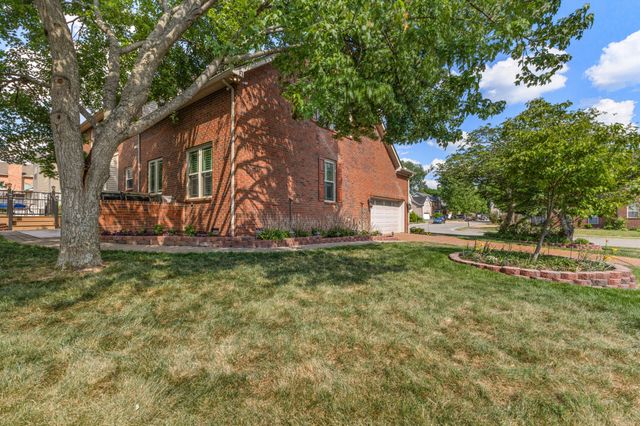 318 Logans Cir, Franklin, TN 37067