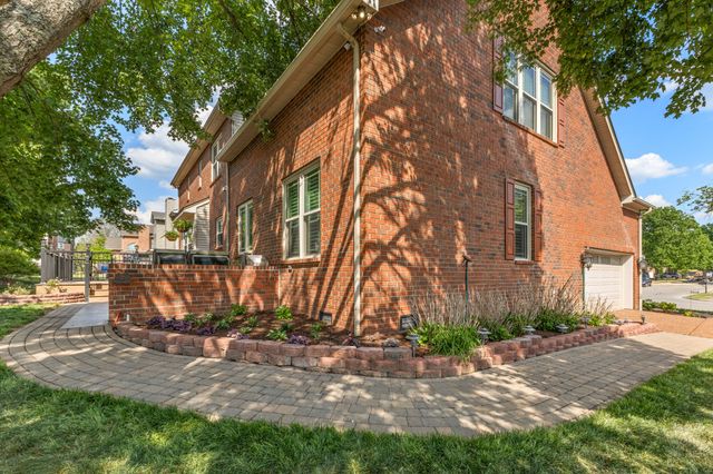 318 Logans Cir, Franklin, TN 37067