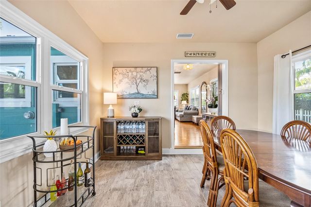 2709 UPTON STREET S, Gulfport, FL 33711