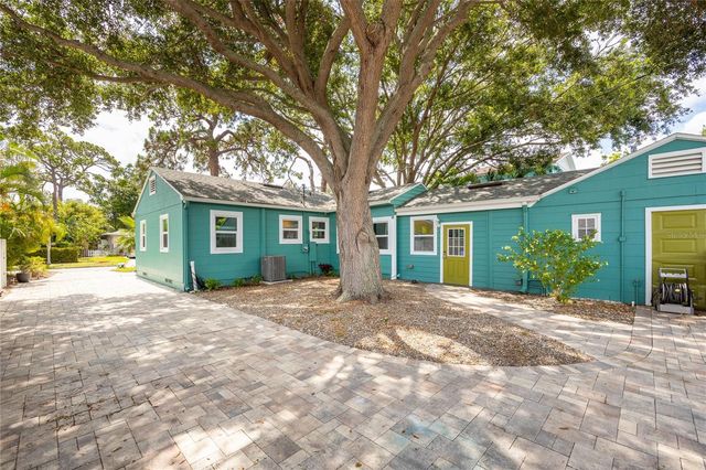 2709 UPTON STREET S, Gulfport, FL 33711