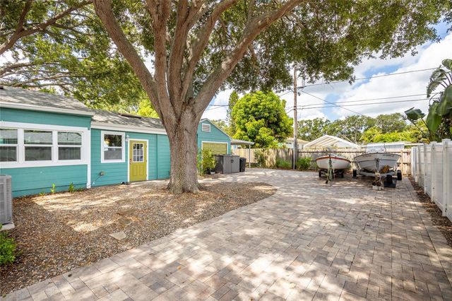 2709 UPTON STREET S, Gulfport, FL 33711