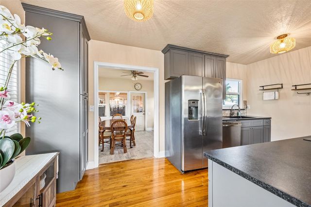 2709 UPTON STREET S, Gulfport, FL 33711