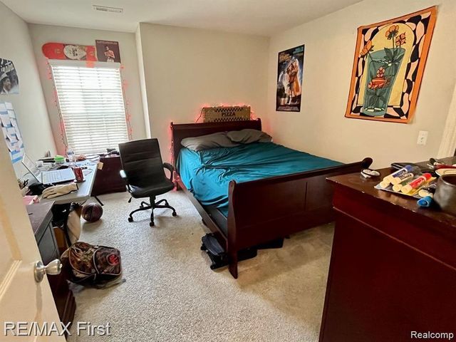 8425 Towne Center Circle 56, Warren, MI 48093