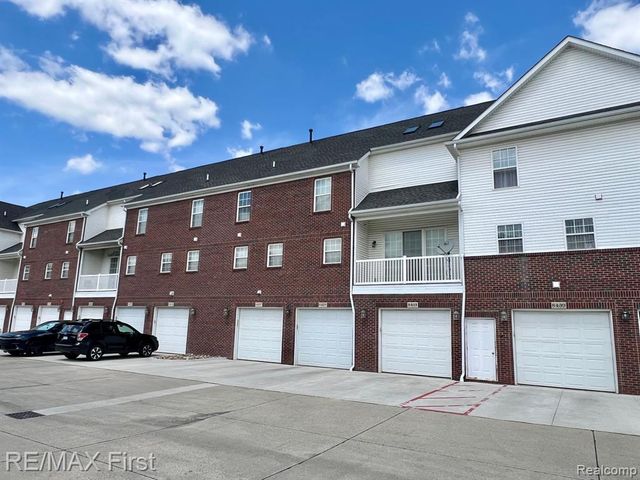 8425 Towne Center Circle 56, Warren, MI 48093