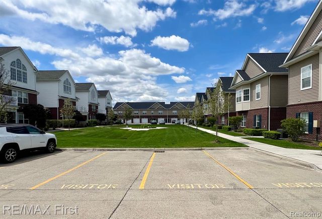 8425 Towne Center Circle 56, Warren, MI 48093