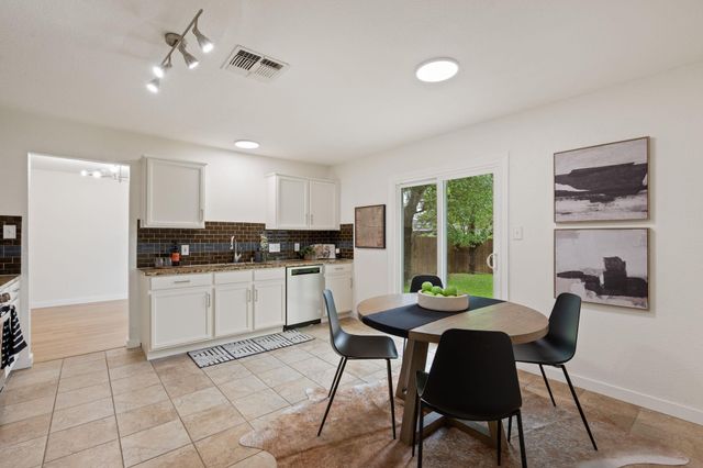 1004 HUGHMONT DR, Pflugerville, TX 78660