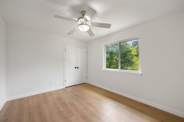 1004 HUGHMONT DR, Pflugerville, TX 78660