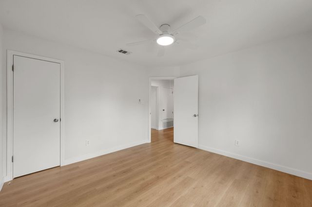 1004 HUGHMONT DR, Pflugerville, TX 78660