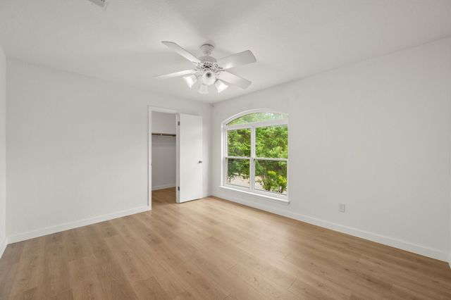 1004 HUGHMONT DR, Pflugerville, TX 78660