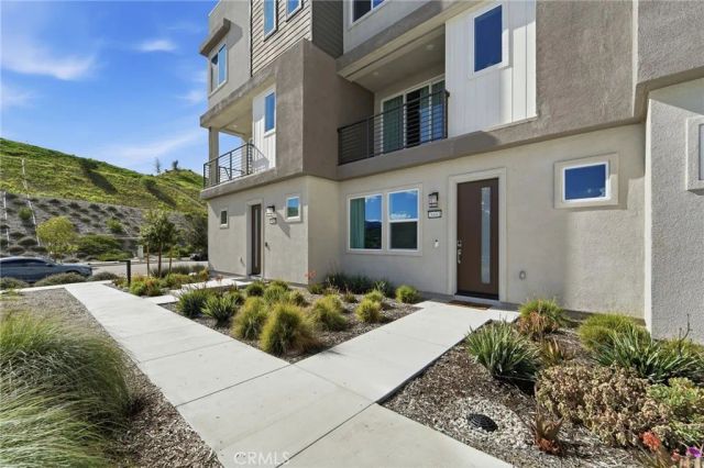 26661 Blue Hills Loop, Valencia, CA 91381