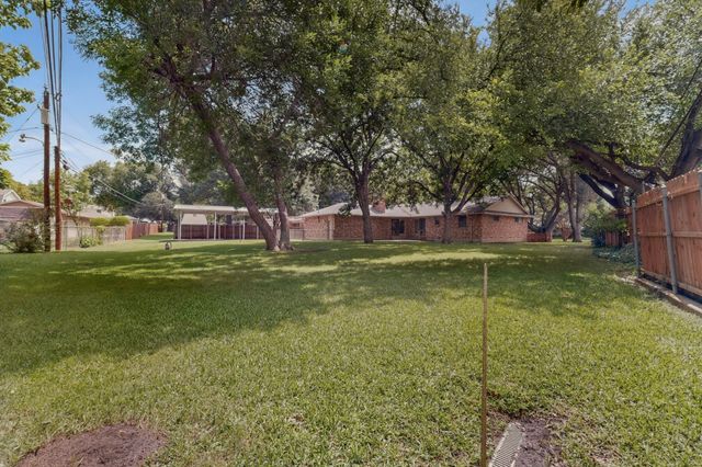 521 Kathy Drive, Mesquite, TX 75149